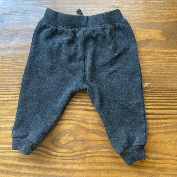 Star Wars Disney Yoda Baby Cutest in Galaxy Sweatshirt Pants Joggers Set 12MO - Picture 5 of 5